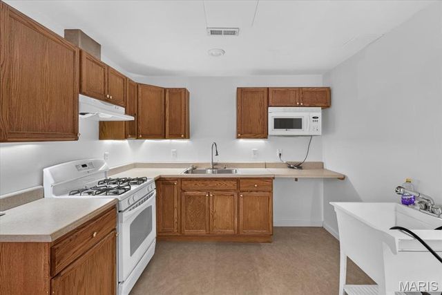 5259 Autumnwinds Drive, St Louis, MO 63129