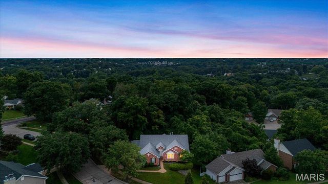 5259 Autumnwinds Drive, St Louis, MO 63129