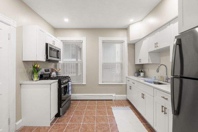 3 Spring Garden Street 1, Boston, MA 02125