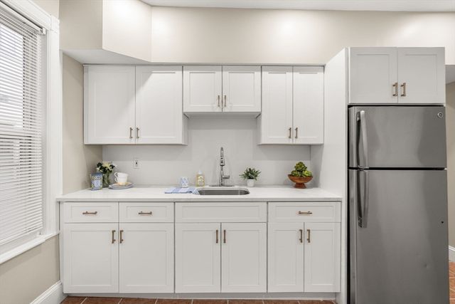 3 Spring Garden Street 1, Boston, MA 02125