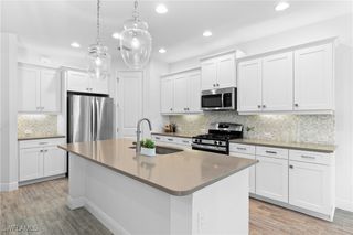 19763 Coconut Harbor CIR, Fort Myers, FL 33908