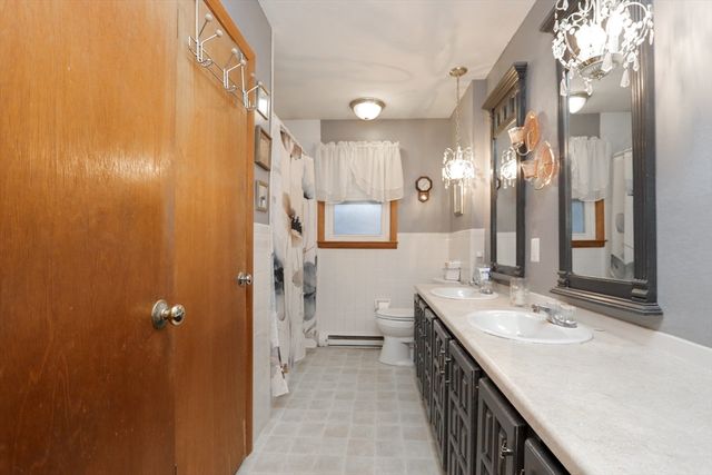 45 Beaumont Ave, Chicopee, MA 01013