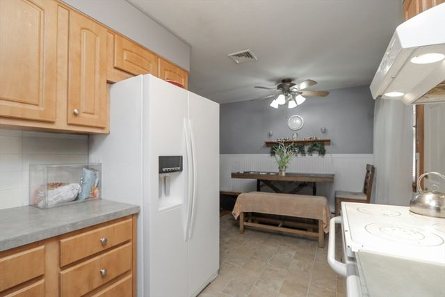 45 Beaumont Ave, Chicopee, MA 01013