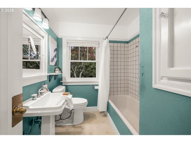 6615 Se 22ND Ave, Portland, OR 97202