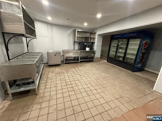1085 Broad Street, Newark, NJ 07104