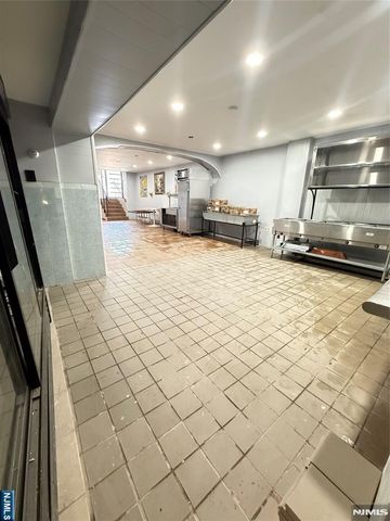 1085 Broad Street, Newark, NJ 07104