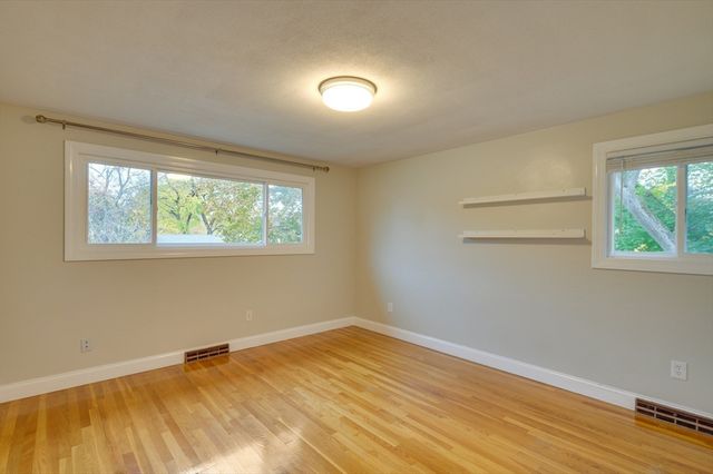 93 Woodcliff Rd, Brookline, MA 02467