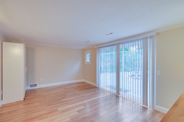 93 Woodcliff Rd, Brookline, MA 02467