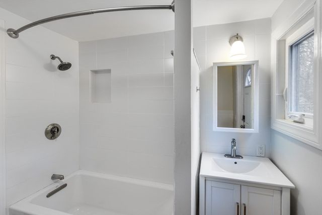 93 Woodcliff Rd, Brookline, MA 02467