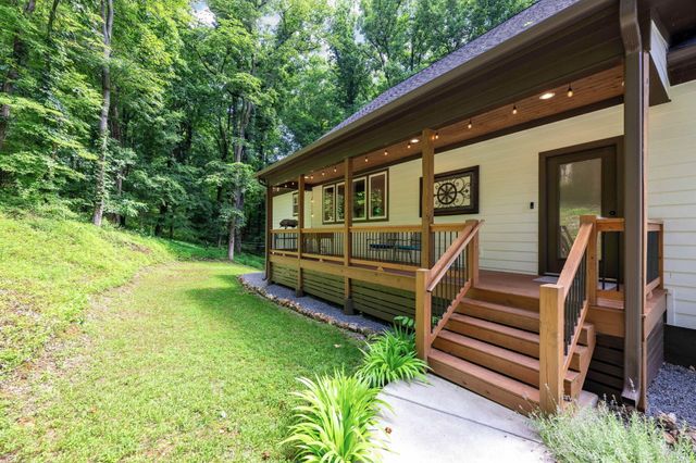 1719 Hidden Harbor Road, Hixson, TN 37343