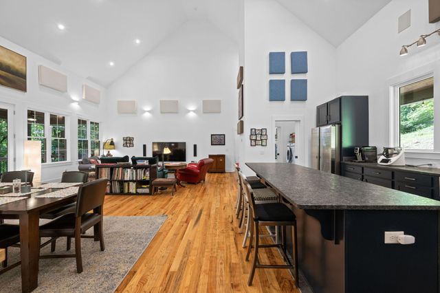 1719 Hidden Harbor Road, Hixson, TN 37343