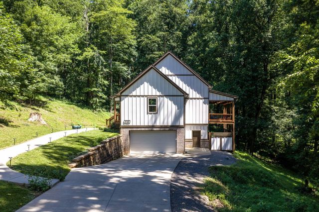 1719 Hidden Harbor Road, Hixson, TN 37343