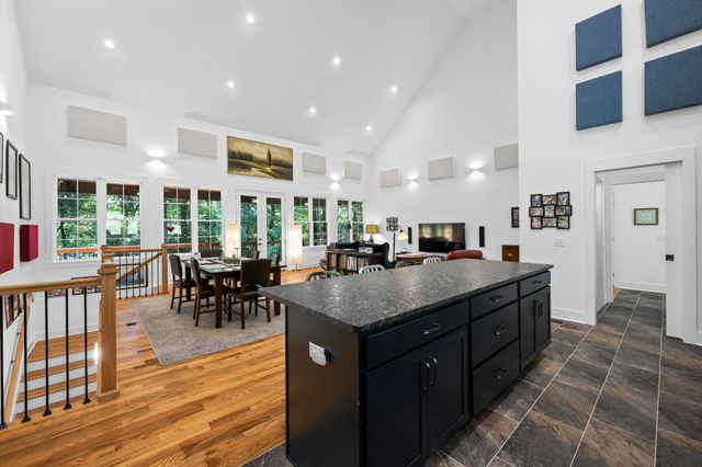 1719 Hidden Harbor Road, Hixson, TN 37343