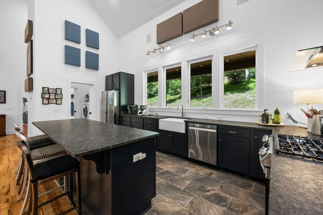 1719 Hidden Harbor Road, Hixson, TN 37343
