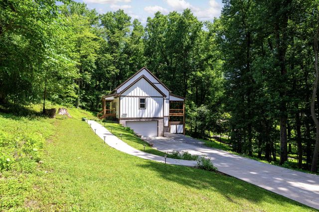 1719 Hidden Harbor Road, Hixson, TN 37343