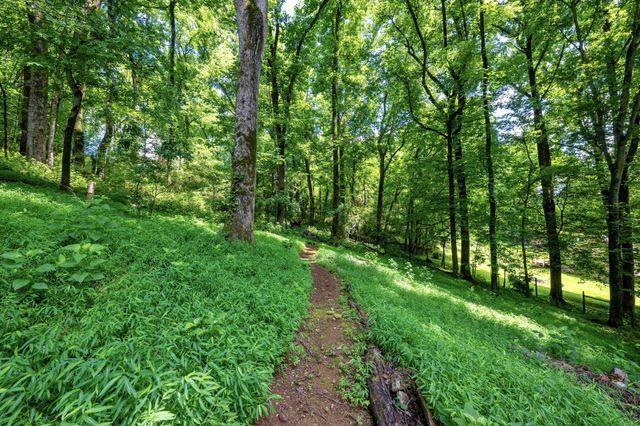 1719 Hidden Harbor Road, Hixson, TN 37343