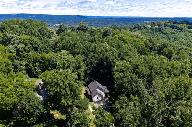 1719 Hidden Harbor Road, Hixson, TN 37343