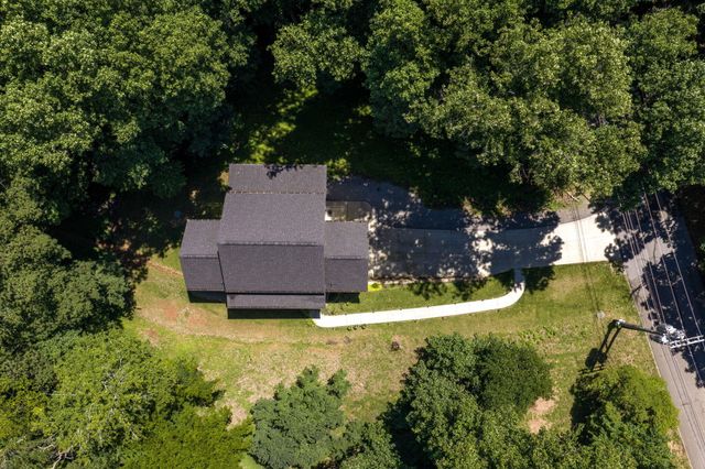 1719 Hidden Harbor Road, Hixson, TN 37343