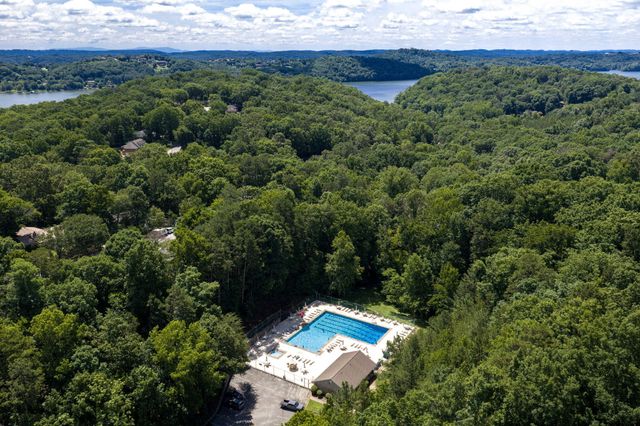 1719 Hidden Harbor Road, Hixson, TN 37343