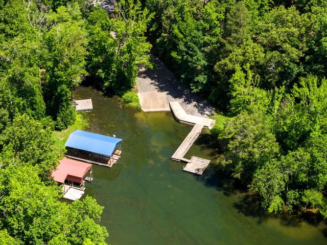 1719 Hidden Harbor Road, Hixson, TN 37343