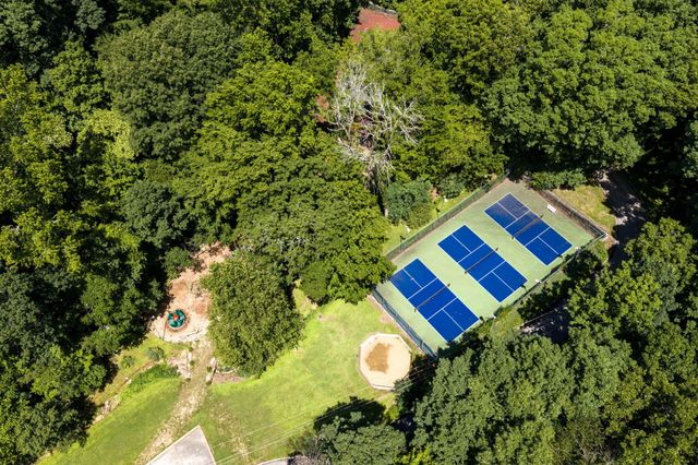 1719 Hidden Harbor Road, Hixson, TN 37343