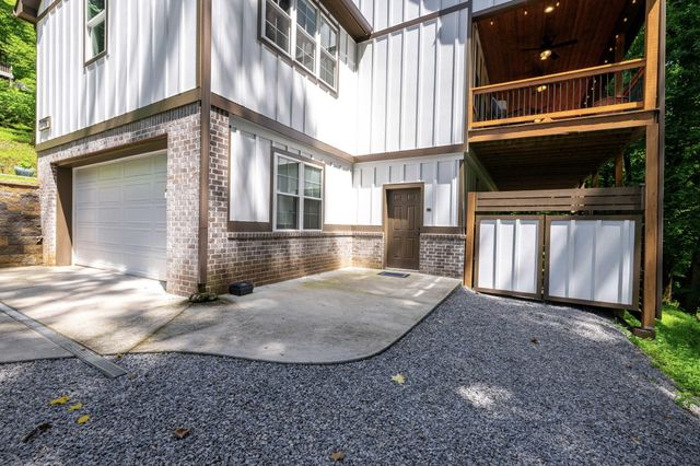 1719 Hidden Harbor Road, Hixson, TN 37343