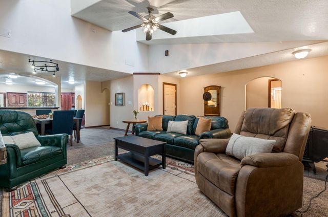 10 Vera Cruz Avenue, Cedar Crest, NM 87008