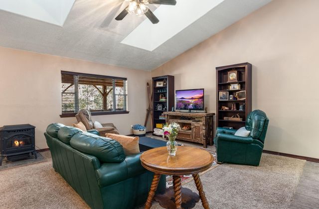 10 Vera Cruz Avenue, Cedar Crest, NM 87008