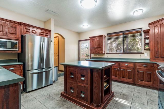 10 Vera Cruz Avenue, Cedar Crest, NM 87008