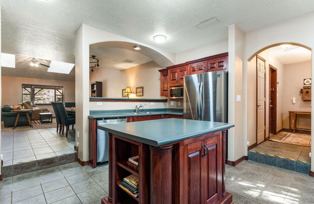 10 Vera Cruz Avenue, Cedar Crest, NM 87008