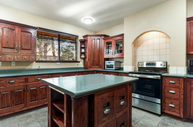 10 Vera Cruz Avenue, Cedar Crest, NM 87008