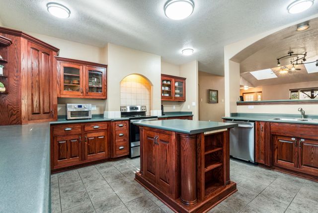 10 Vera Cruz Avenue, Cedar Crest, NM 87008