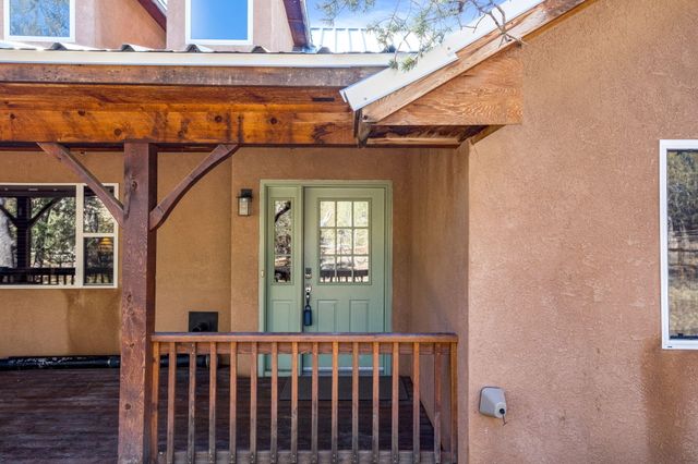 10 Vera Cruz Avenue, Cedar Crest, NM 87008