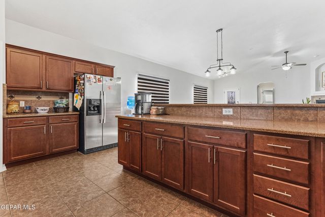 11106 WHITEHALL Drive, El Paso, TX 79934