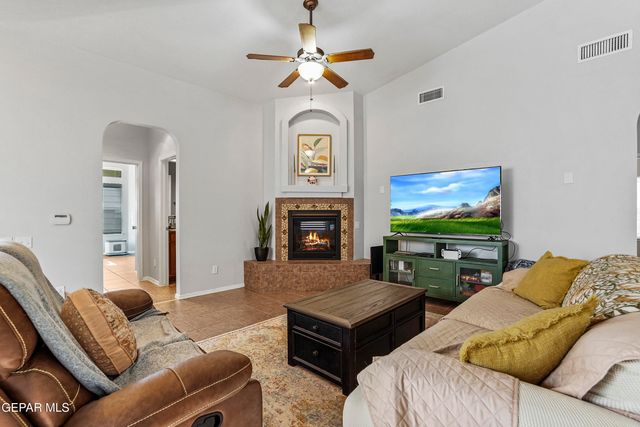 11106 WHITEHALL Drive, El Paso, TX 79934