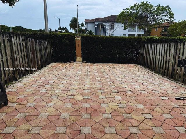 953 SW 147th Court 953, Miami, FL 33194