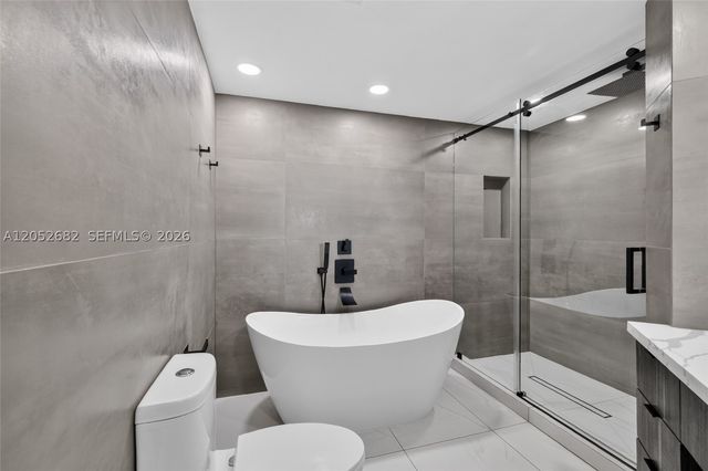 55 SE 6th St 3802, Miami, FL 33131