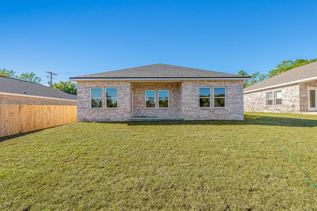 4006 Bear Creek Road, Crestview, FL 32539