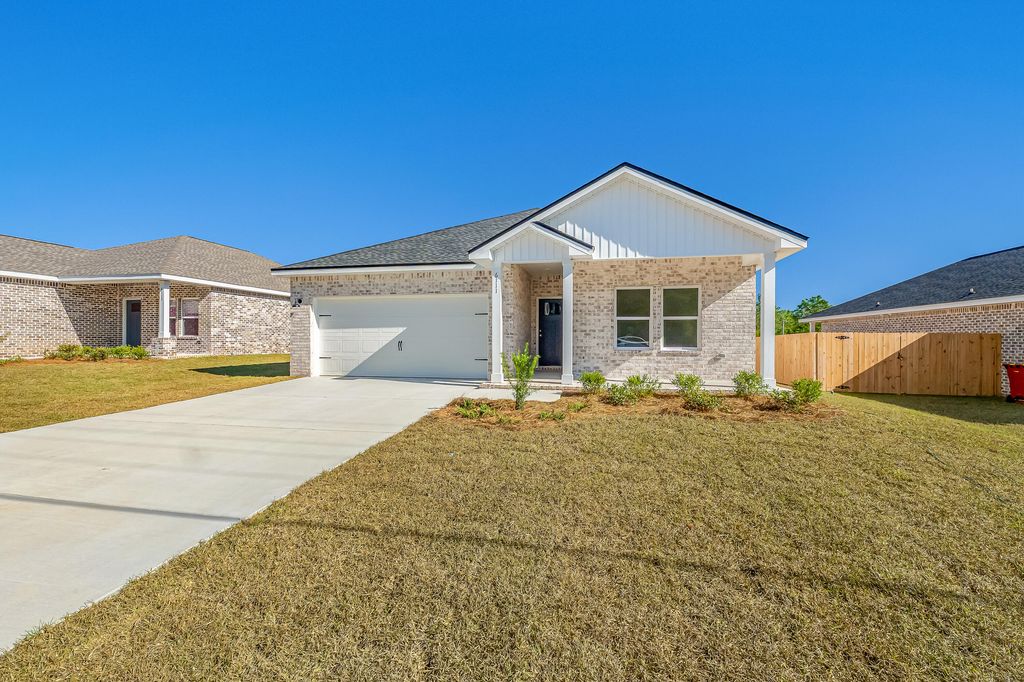 4006 Bear Creek Road, Crestview, FL 32539