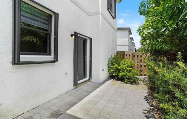 1513 SW 28th Street, Fort Lauderdale, FL 33315