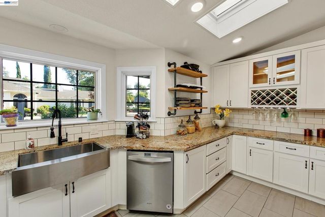 1932 College Ave, Livermore, CA 94550