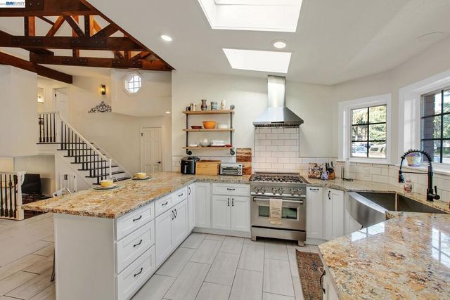 1932 College Ave, Livermore, CA 94550