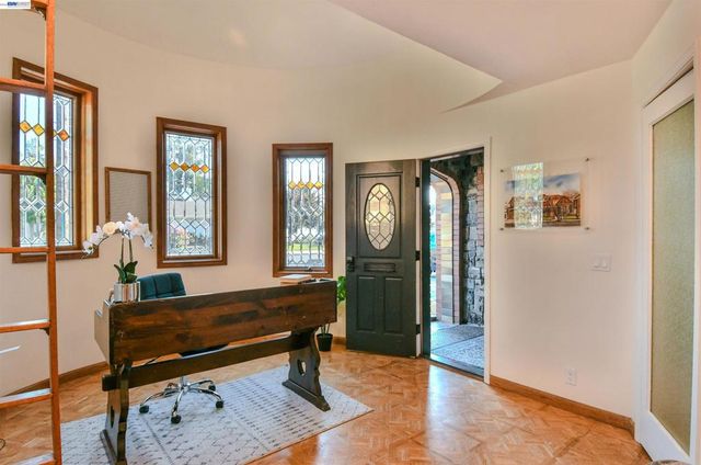 1932 College Ave, Livermore, CA 94550