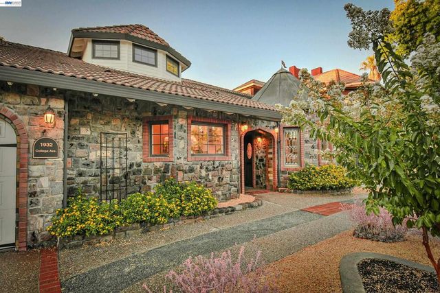 1932 College Ave, Livermore, CA 94550