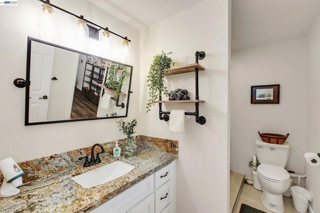 1932 College Ave, Livermore, CA 94550