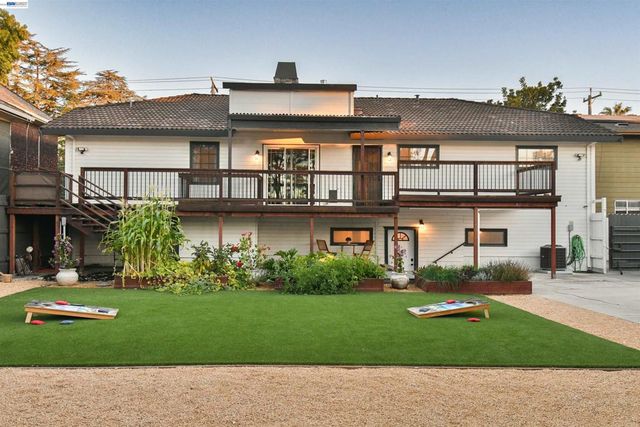 1932 College Ave, Livermore, CA 94550