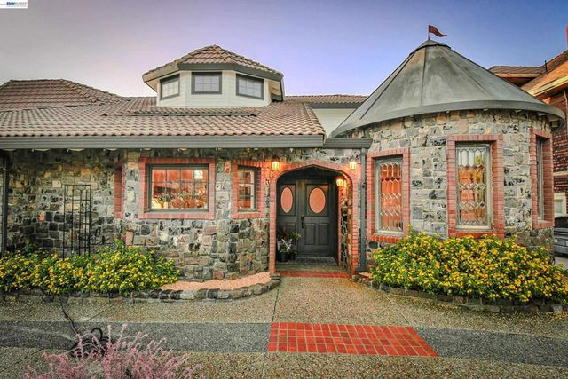 1932 College Ave, Livermore, CA 94550