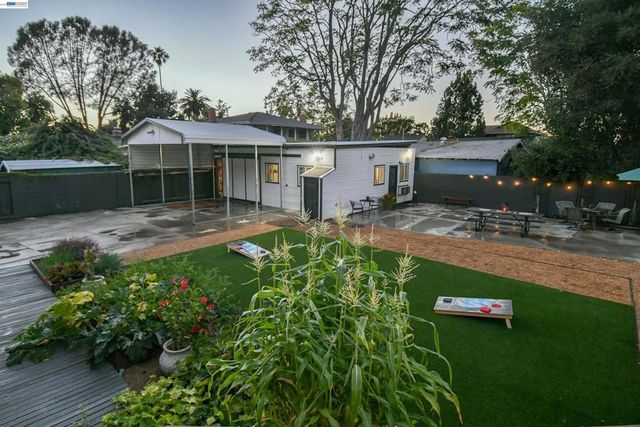 1932 College Ave, Livermore, CA 94550