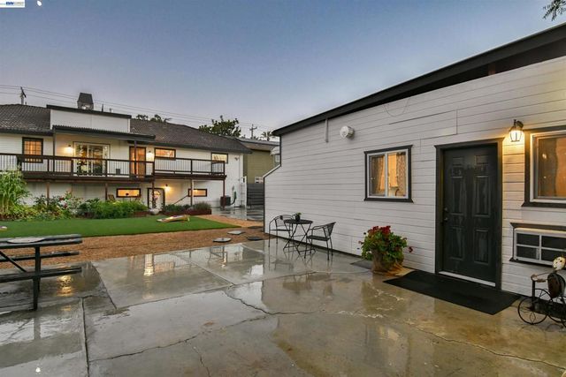 1932 College Ave, Livermore, CA 94550