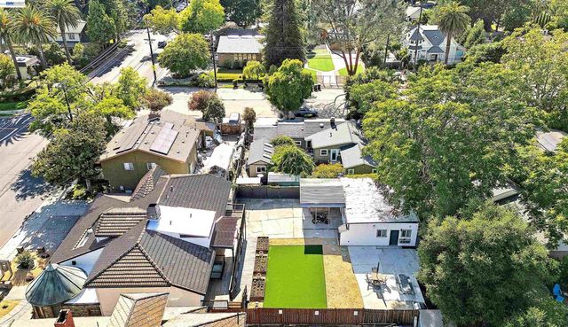 1932 College Ave, Livermore, CA 94550
